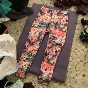 rue 21 leggings size M 95% polyester 5% spandex